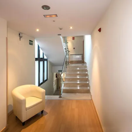 Szálloda Puerta De La Santa Ávila