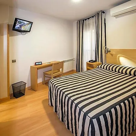 Puerta De La Santa Hotell Ávila
