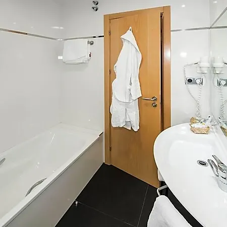 Hotell Puerta De La Santa