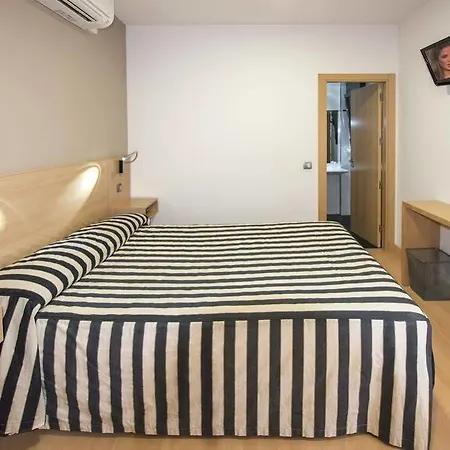 Hotel Puerta De La Santa