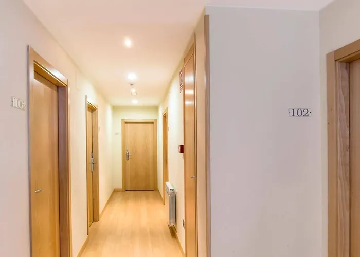 호텔 Puerta De La Santa 2*