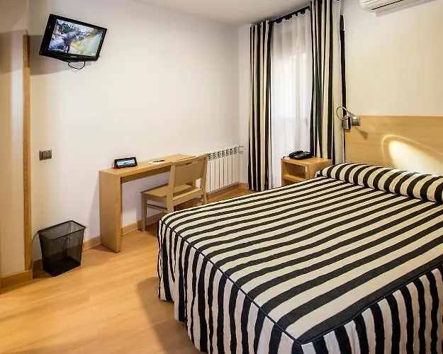 Puerta De La Santa 2* Ávila