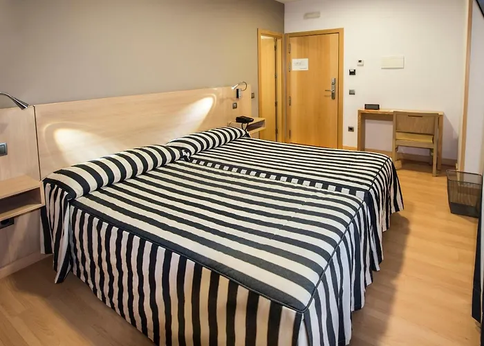 호텔 Puerta De La Santa