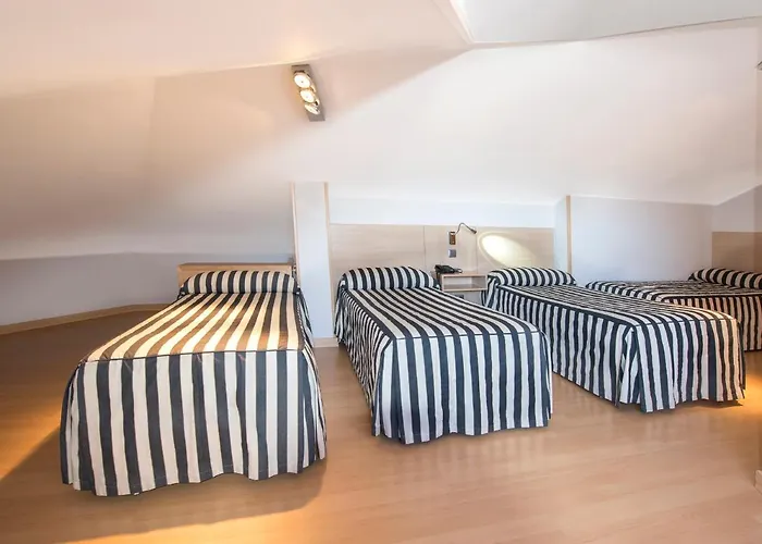 Puerta De La Santa 2* Ávila